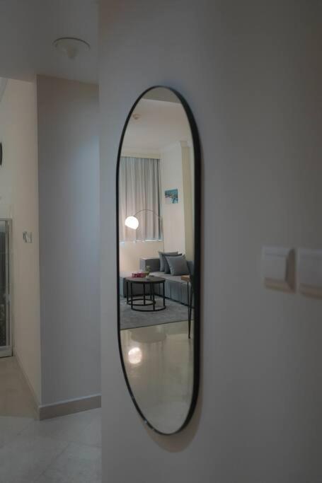 Step Into Serenity - Discover Modern Living In 1Br Apartment With Panoramic Views In Dubai Marina Near Jbr Walk, Beach And Bla Bla Club Exterior foto