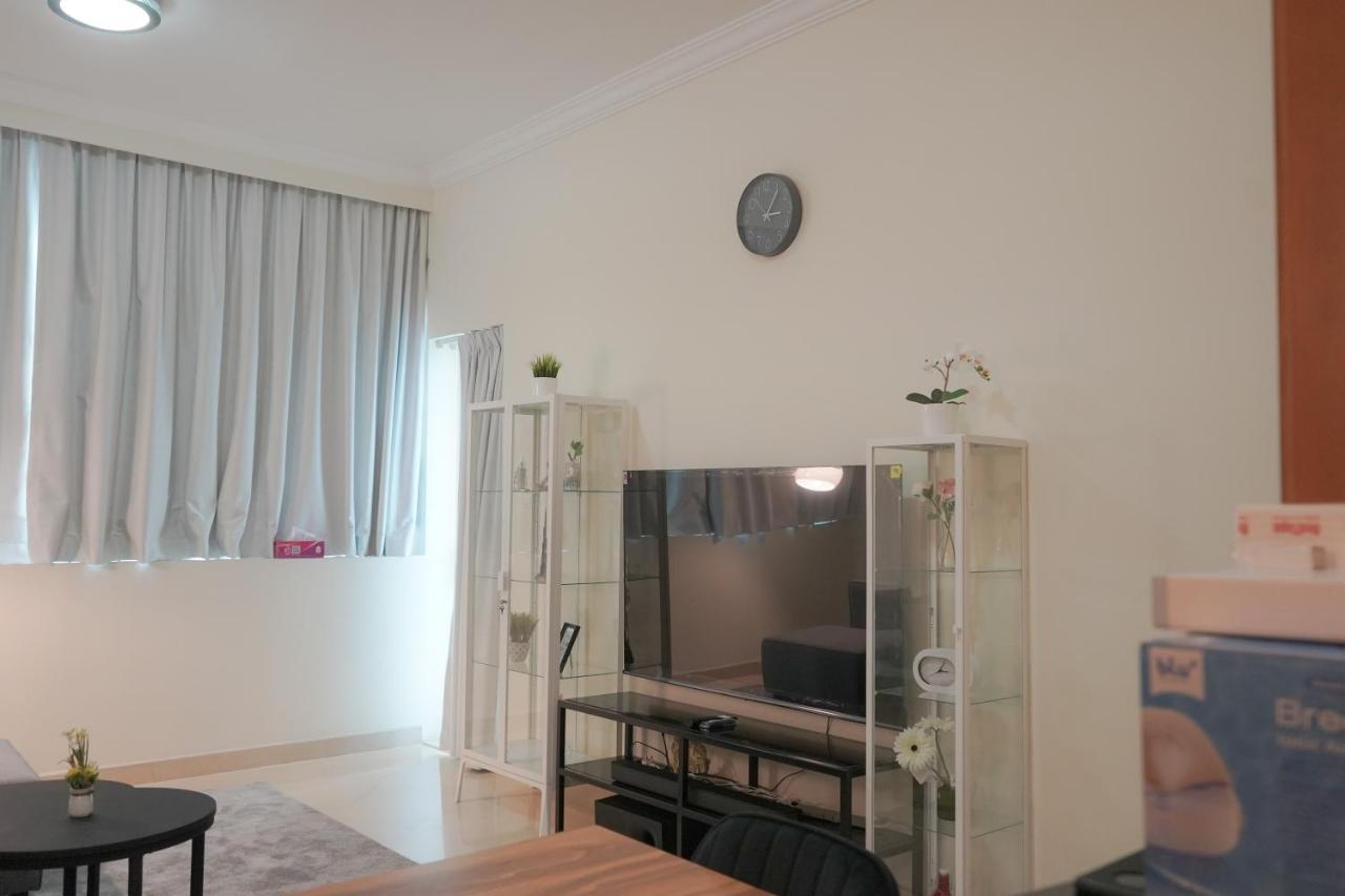 Step Into Serenity - Discover Modern Living In 1Br Apartment With Panoramic Views In Dubai Marina Near Jbr Walk, Beach And Bla Bla Club Exterior foto